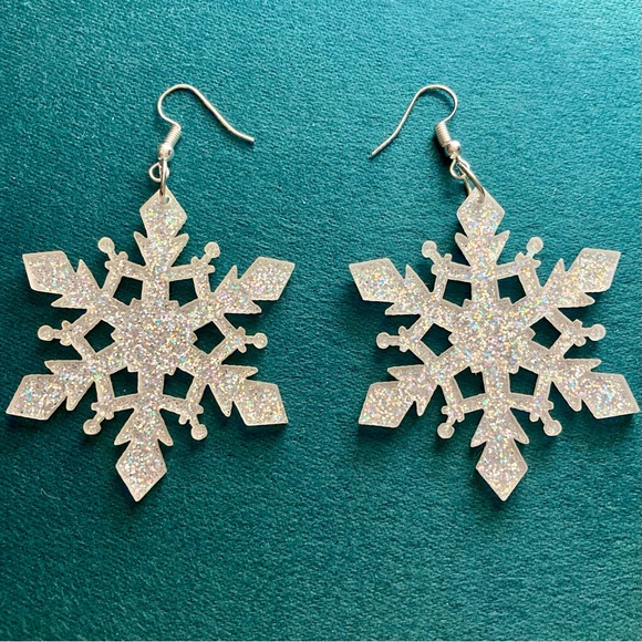 NEW Snowflake Holographic Dangling Statement Earrings Winter Christmas Jewelry - Picture 5 of 9